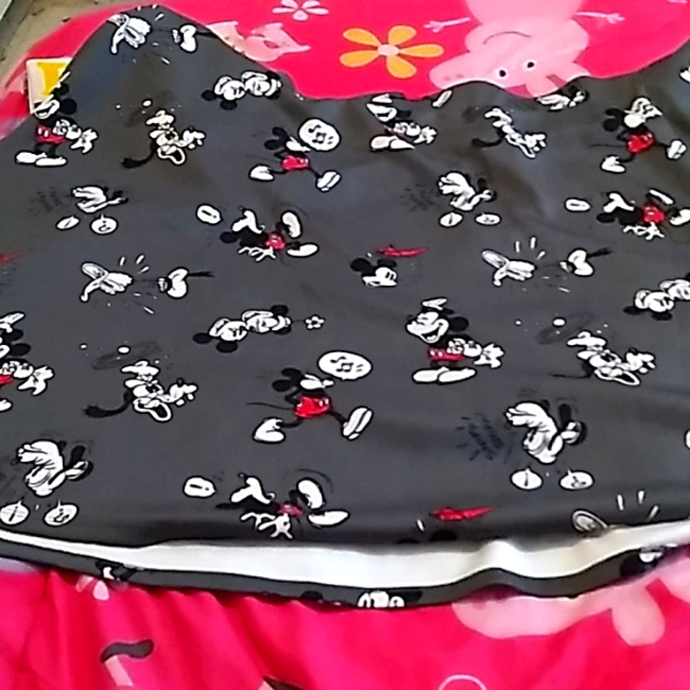 BNWT Torrid Disney skirt size 5x gray with mickey design